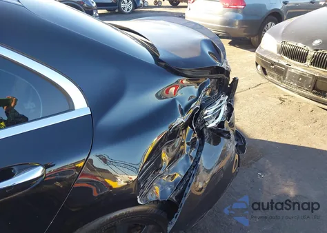 2020 Mercedes-Benz C 300 z USA, uszkodzony, nr VIN WDDWF8DB9LR526331